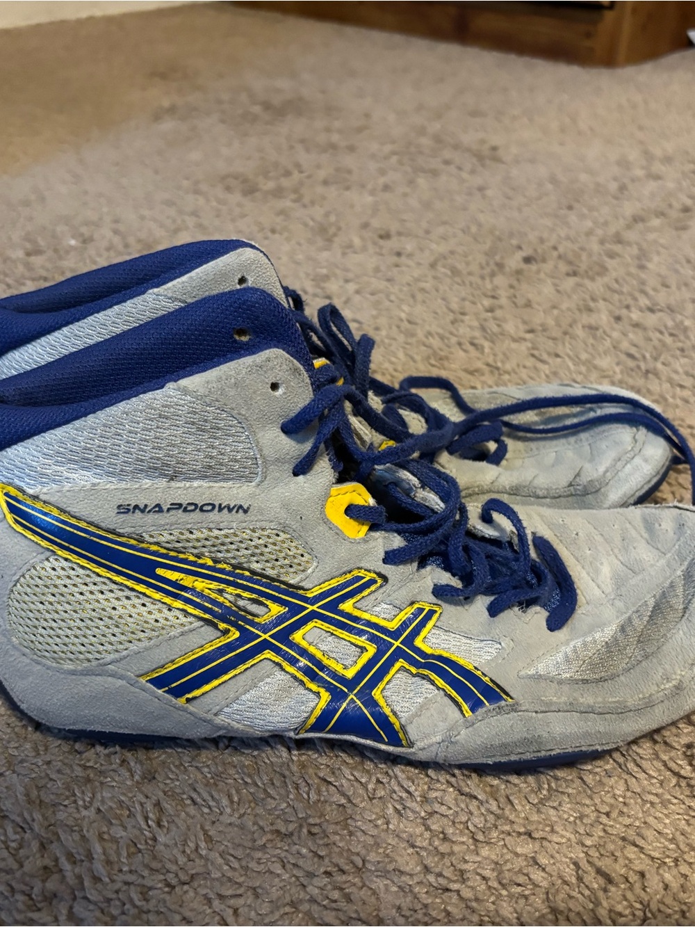 ASICS Snapdown Wrestling Shoes in Gray and Blue